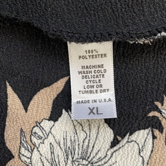 Paolino Maxi Black Dress. Floral Detail Buttoned Front. - Picture 6 of 13